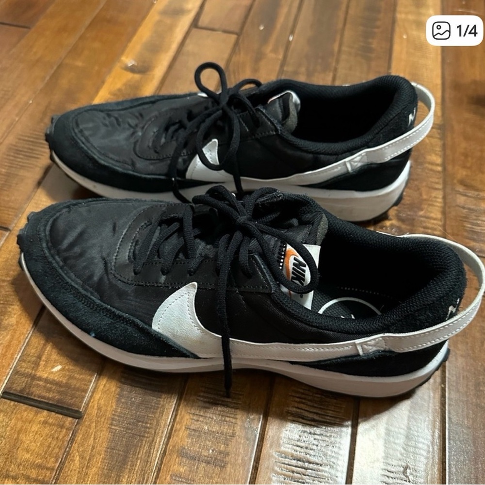 Nike Black and White Sneakers waffle debut unisex